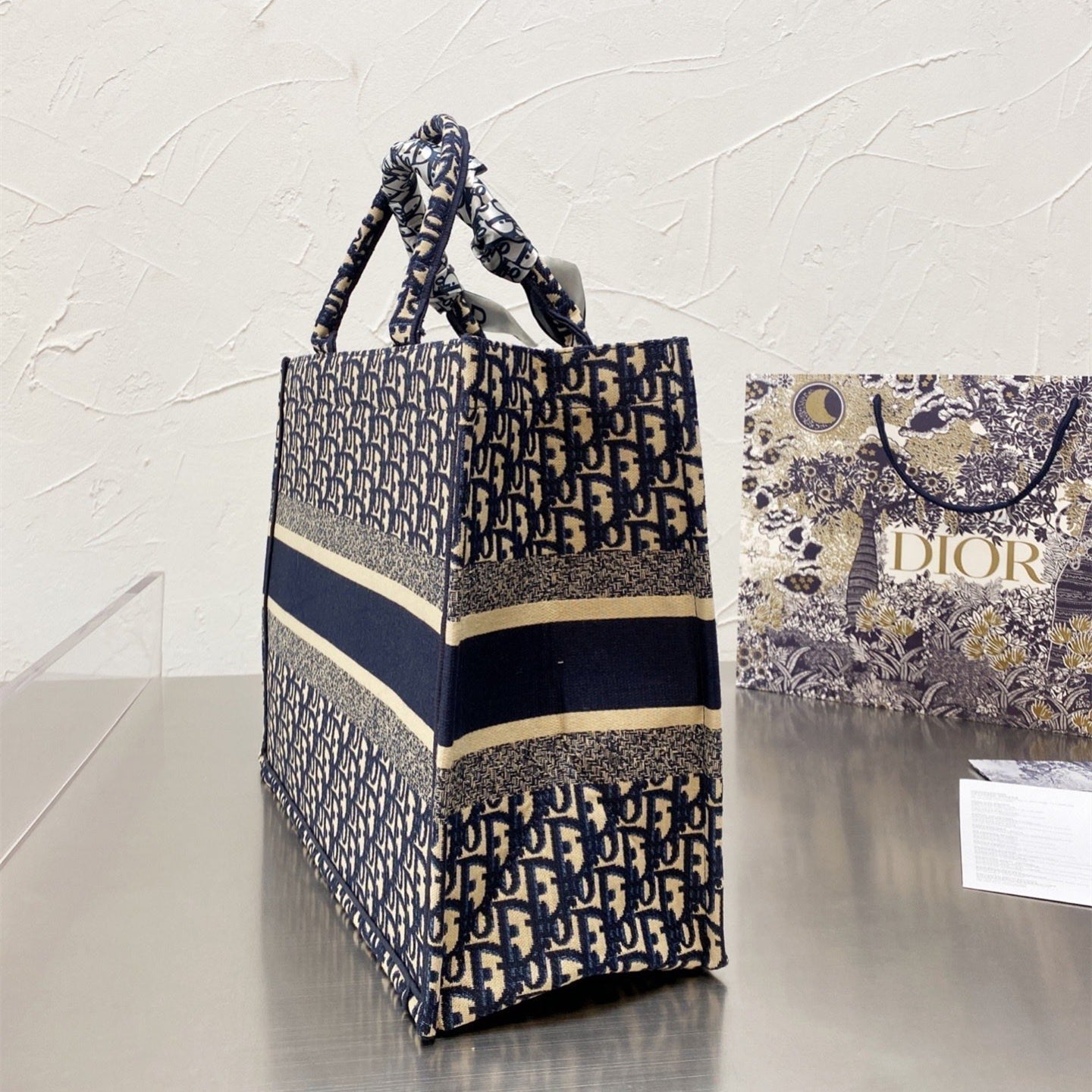 BOOK TOTE